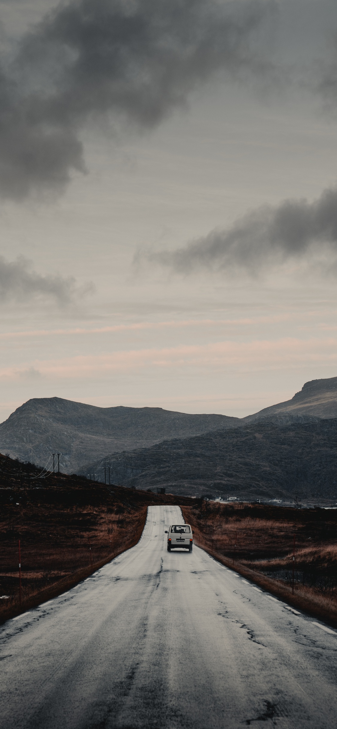 Islam, Road, Hochland, Naturlandschaft, Cloud. Wallpaper in 1125x2436 Resolution