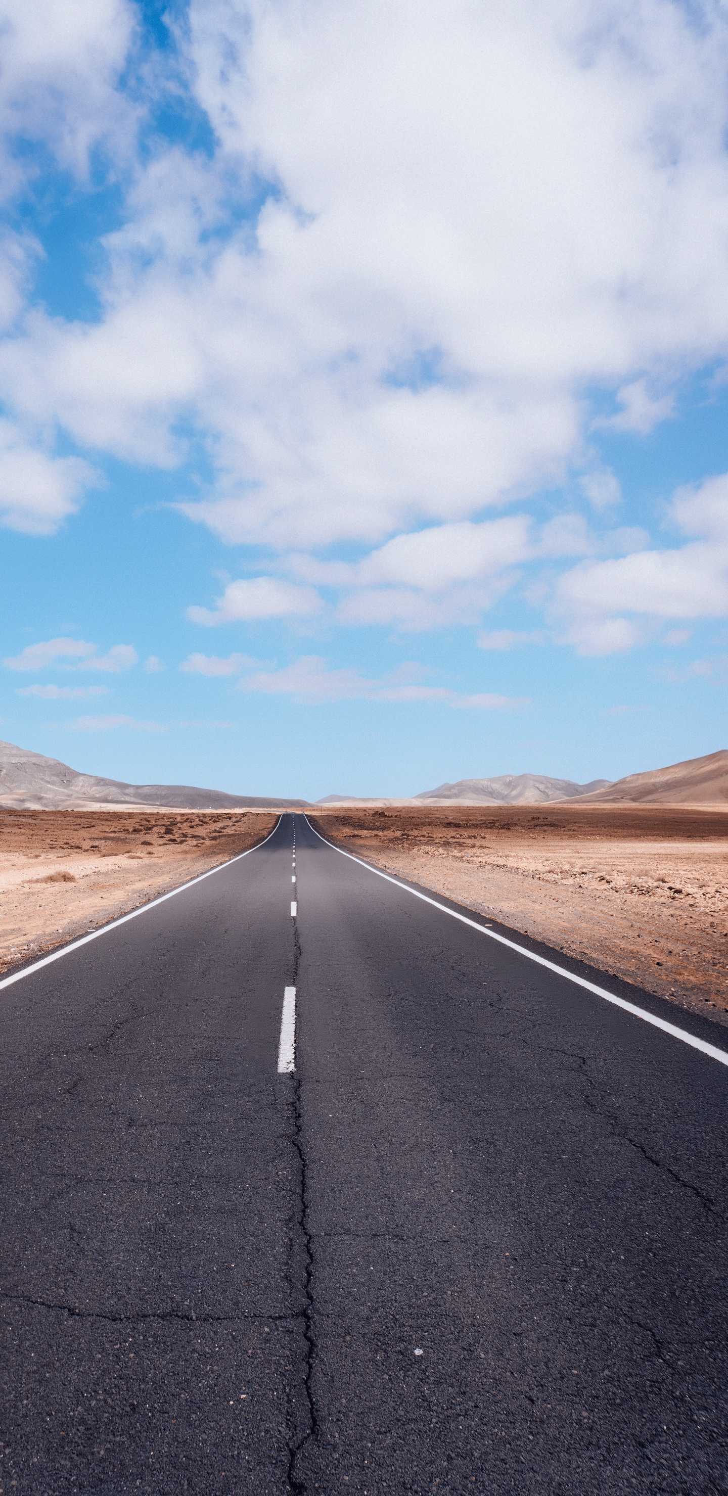 Route, Surface de la Route, Asphalt, Paysage Naturel, Tar. Wallpaper in 1440x2960 Resolution