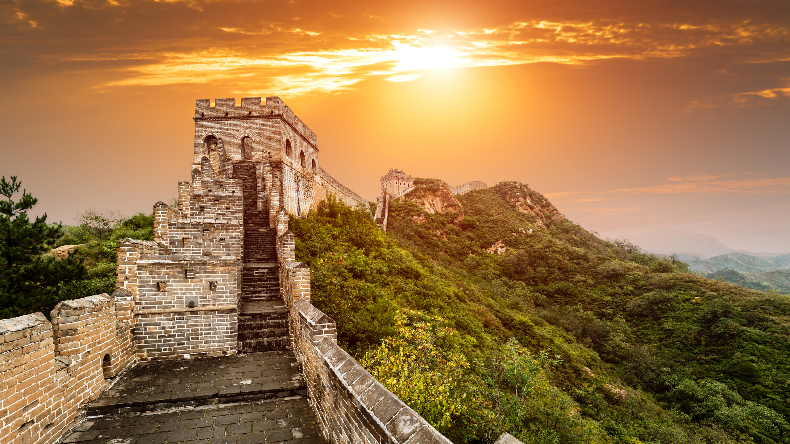 Brown Brick Pathway Near Green Grass Field During Daytime. Wallpaper in 2560x1440 Resolution