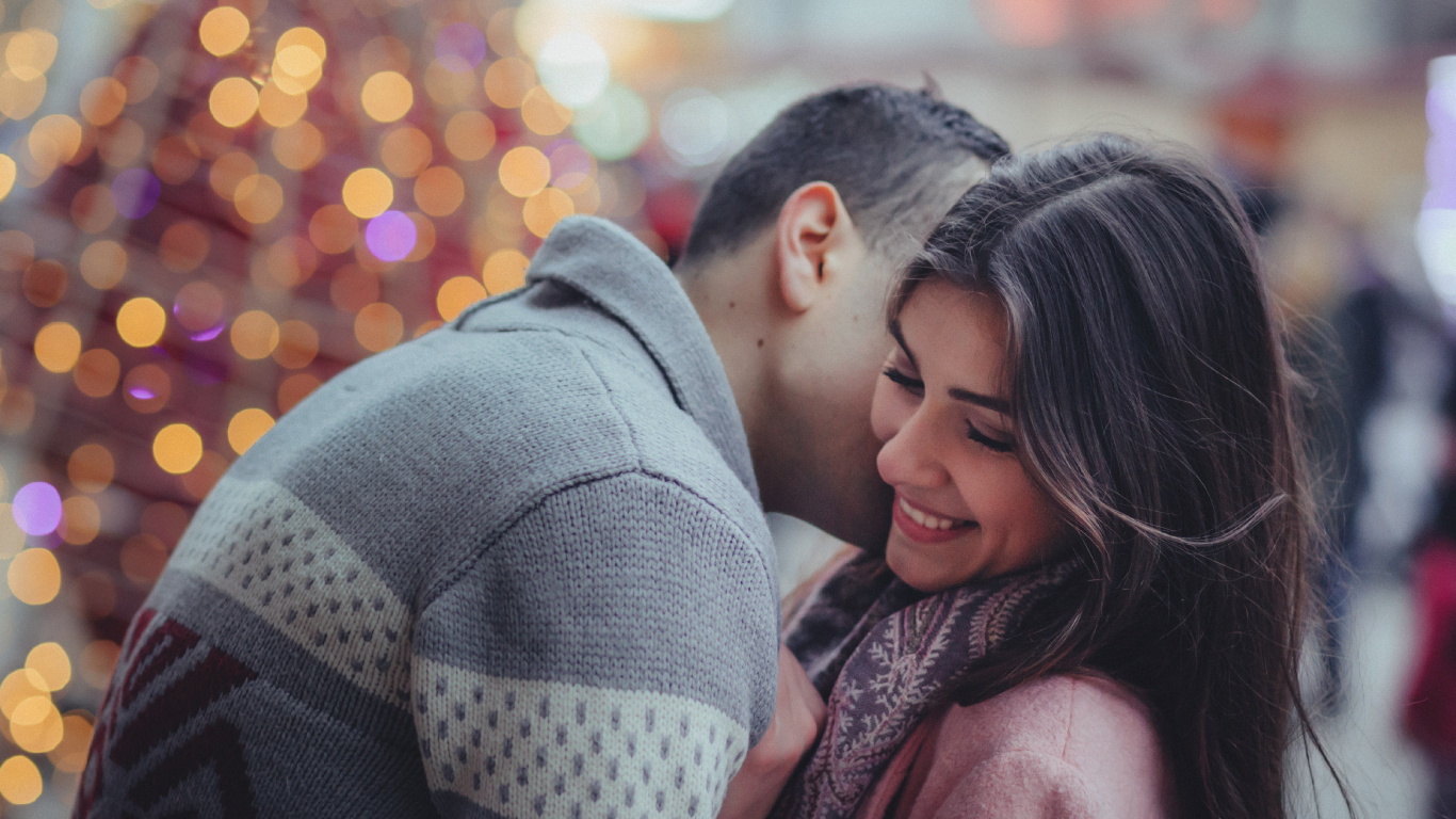 Romantik, Liebe, Interaktion, Kuss, Umarmung. Wallpaper in 1366x768 Resolution