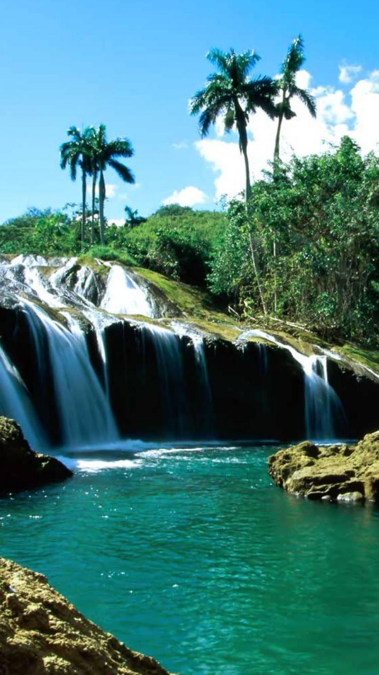 Waterfalls Near Green Trees During Daytime. Wallpaper in 750x1334 Resolution
