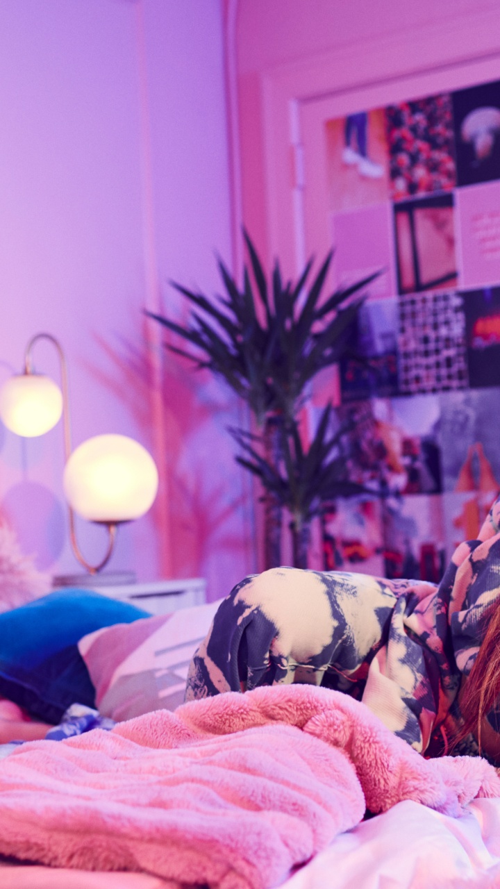 Madison Beer, Purple, Couch, Fashion, Decoration. Wallpaper in 720x1280 Resolution