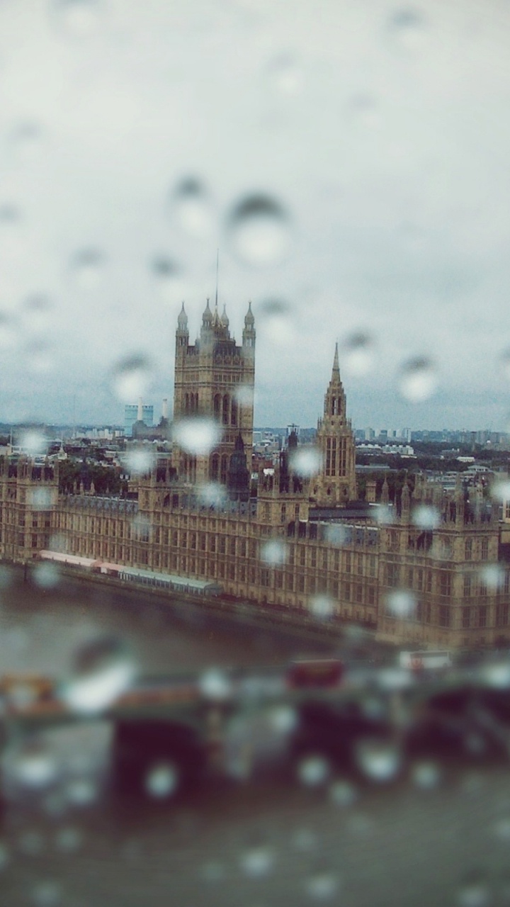 Water Droplets on Glass Window. Wallpaper in 720x1280 Resolution