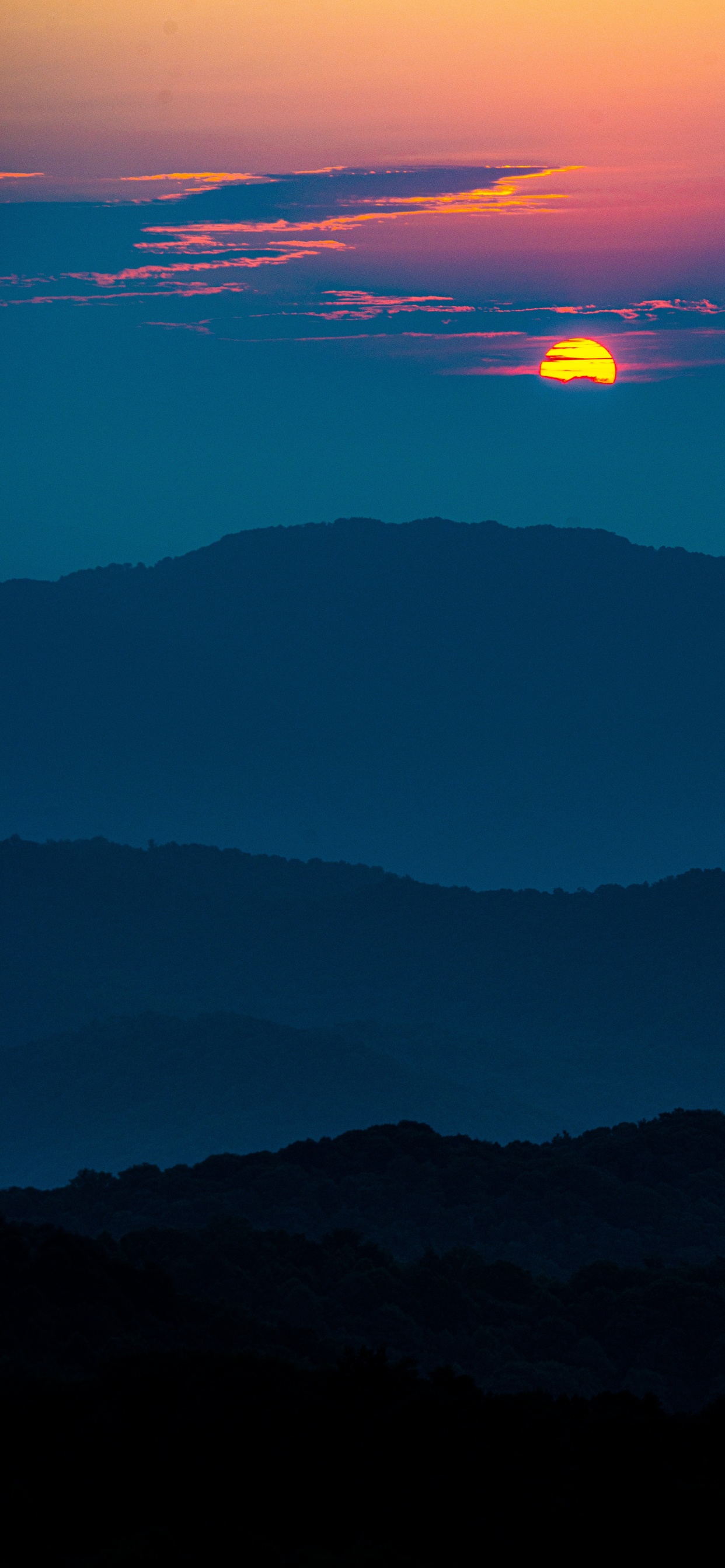 Amanecer, Azul, Montaña, Cumulus, Afterglow. Wallpaper in 1242x2688 Resolution