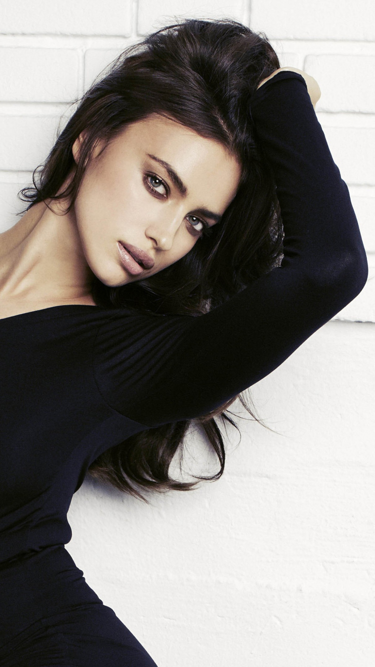 Irina Shayk, Hair, Joint, Lip, Arm. Wallpaper in 750x1334 Resolution