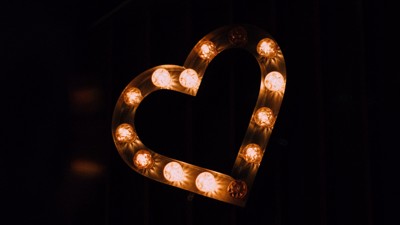 Cœur, Amour, Or, Obscurité, Nuit. Wallpaper in 1280x720 Resolution