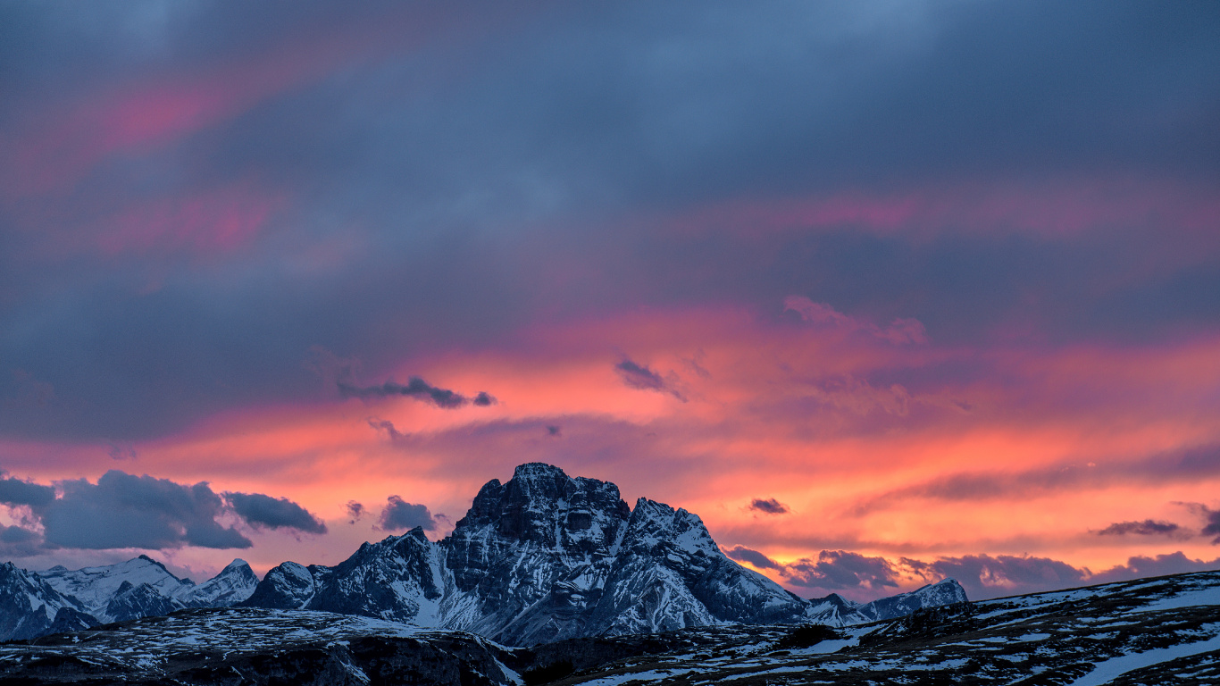 Cloud, Afterglow, Bergigen Landschaftsformen, Natur, Bergkette. Wallpaper in 1366x768 Resolution