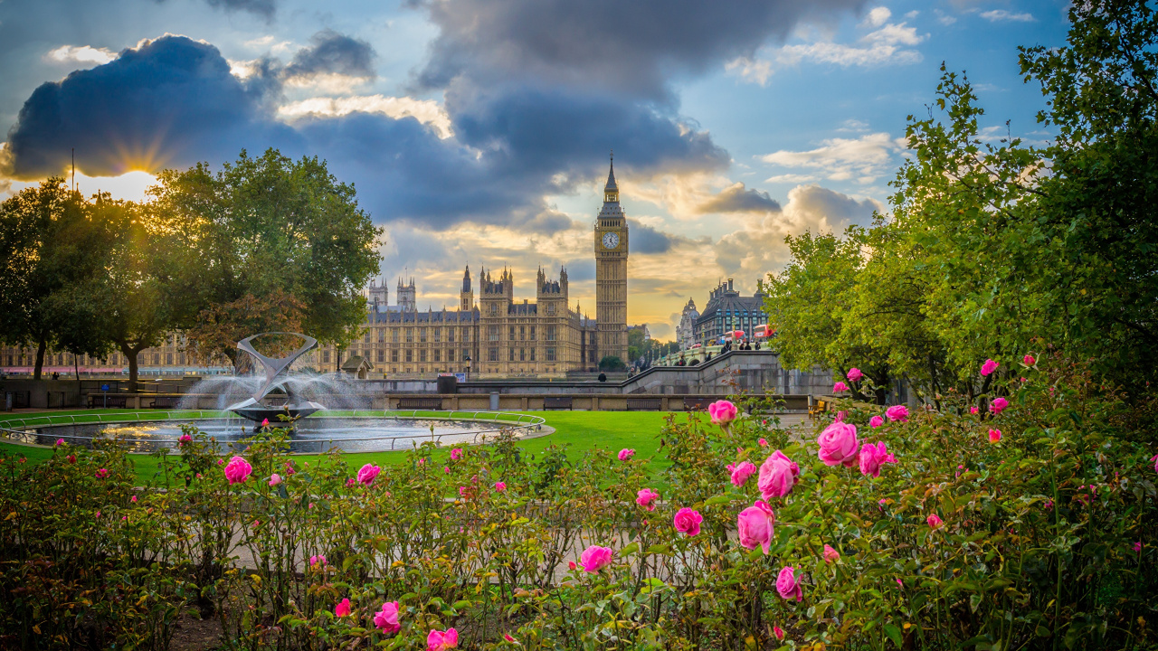 Fontaine Devant le Bâtiment Pendant la Journée. Wallpaper in 1280x720 Resolution