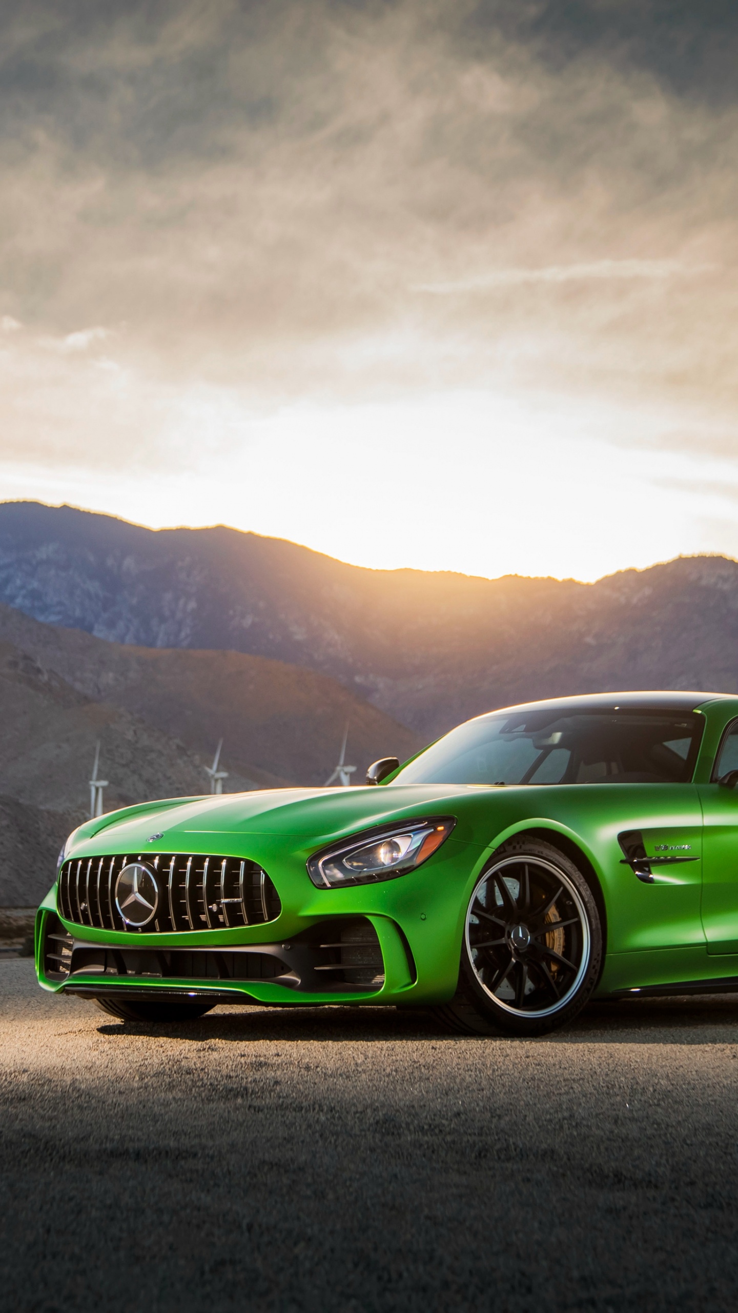 Green Porsche 911 on Road During Daytime. Wallpaper in 1440x2560 Resolution