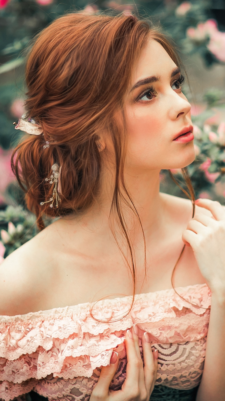 Haar, Pink, Schulter, Schönheit, Haut. Wallpaper in 750x1334 Resolution