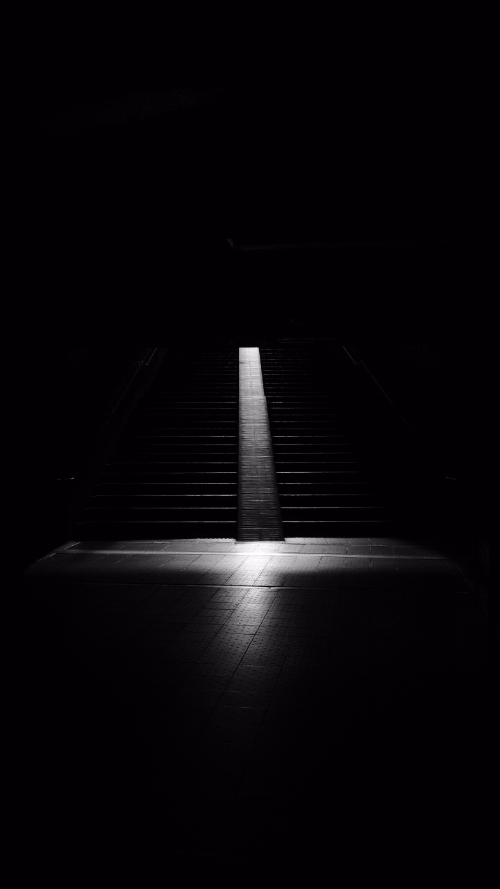 Foto en Escala de Grises de Escaleras Sin Gente. Wallpaper in 720x1280 Resolution