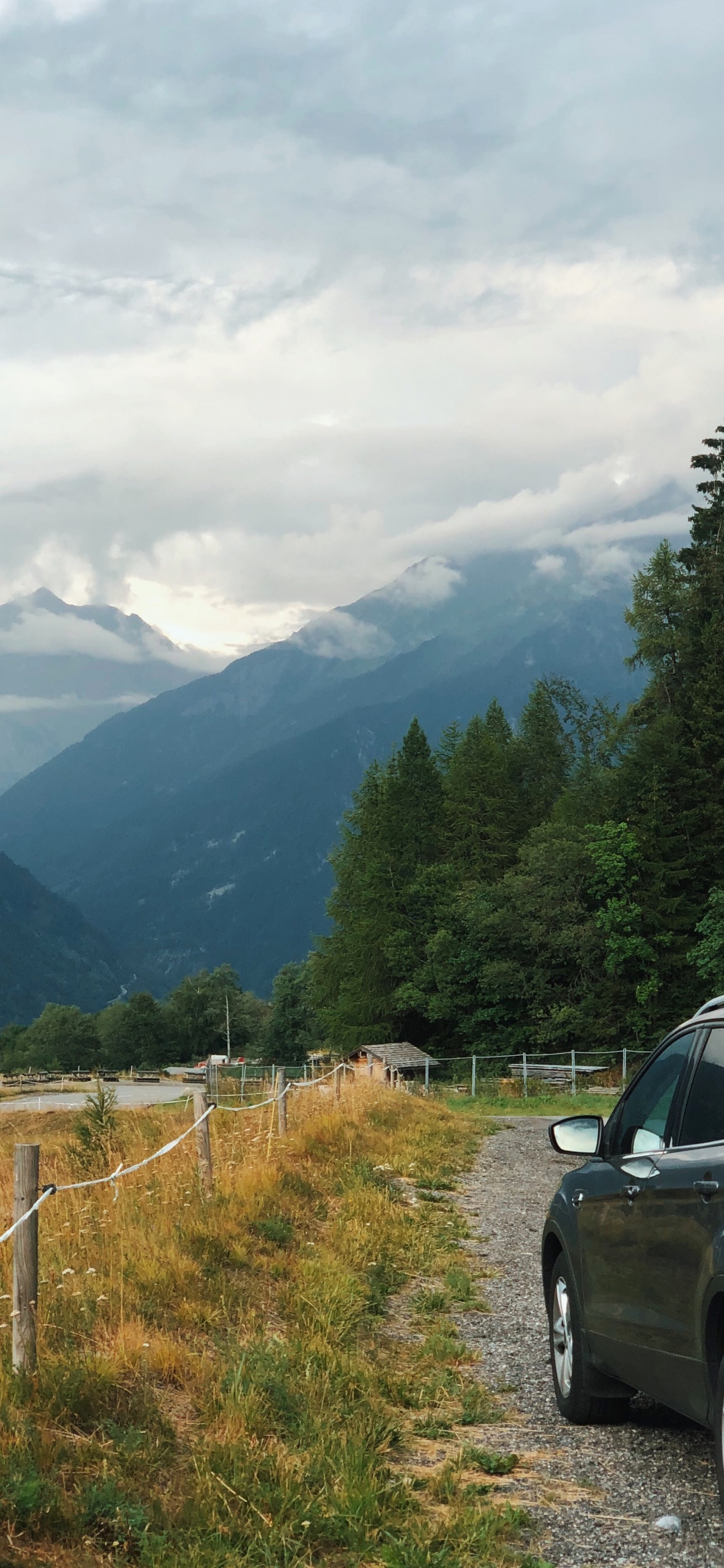 Highland, Rey, Neumatico, Rueda, Las Formaciones Montañosas. Wallpaper in 1242x2688 Resolution