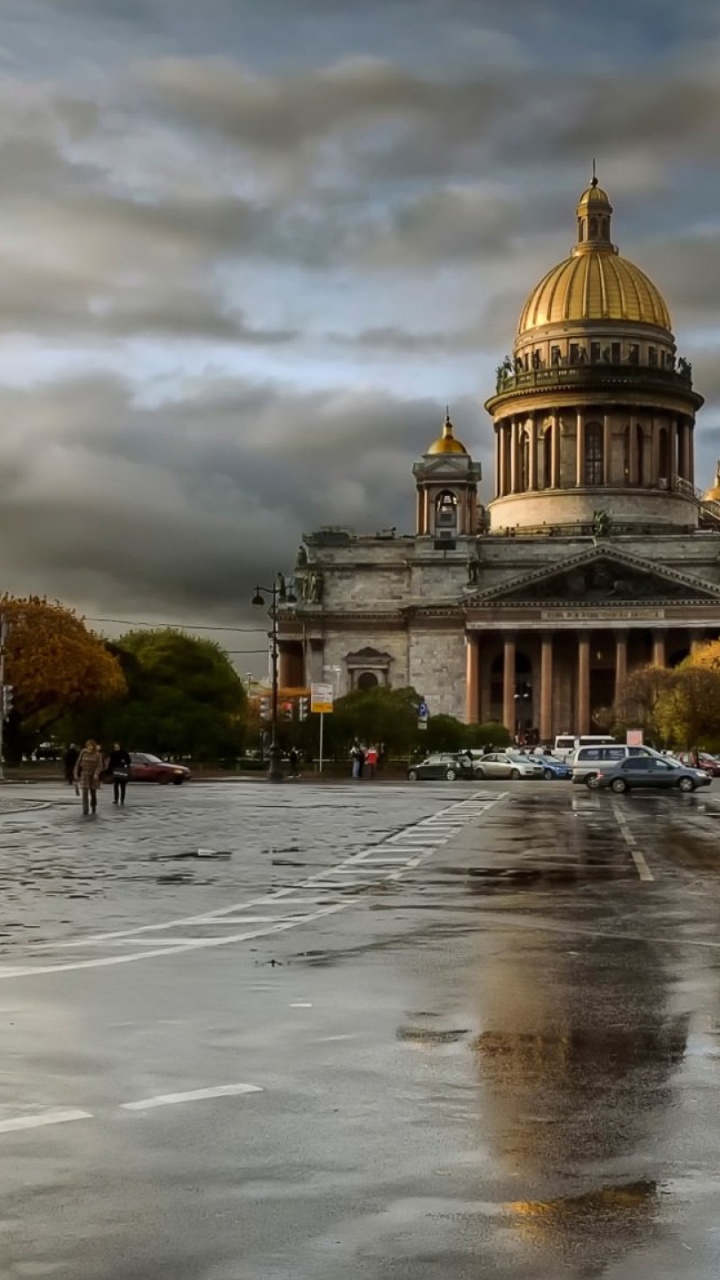 Brown Dome Building Near Green Trees Under Cloudy Sky During Daytime. Wallpaper in 720x1280 Resolution