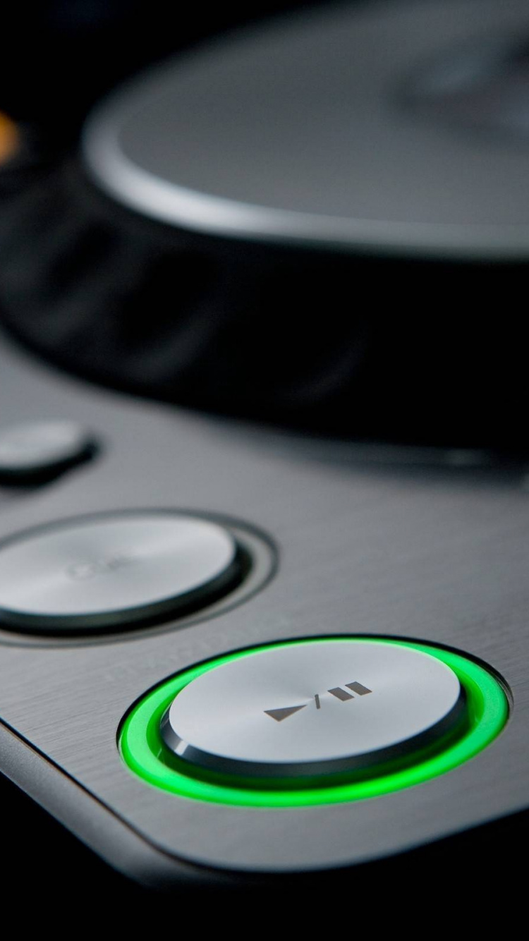 Controlador de dj Negro y Gris. Wallpaper in 750x1334 Resolution