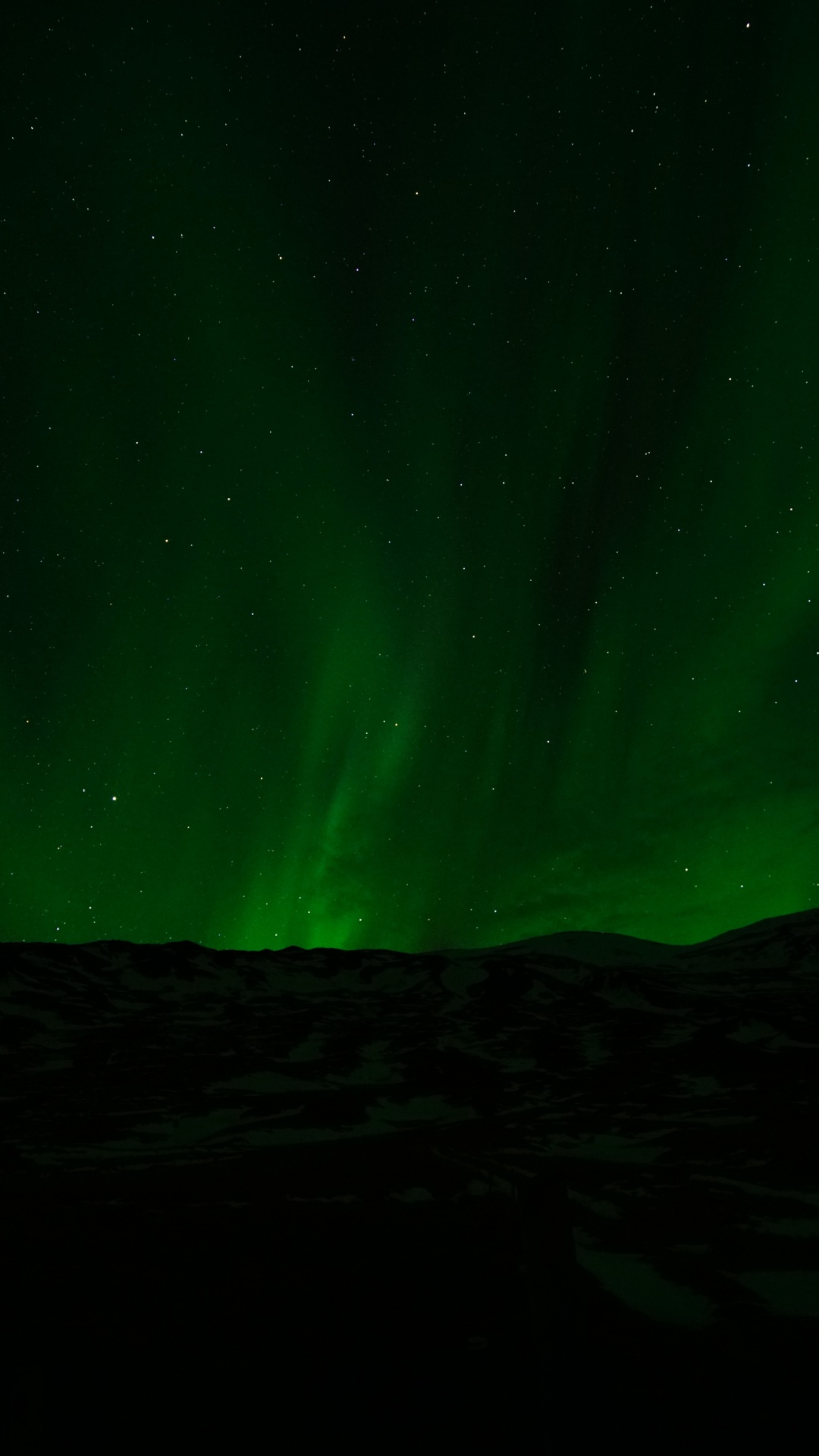 Grüne Aurora Borealis Während Der Nacht. Wallpaper in 1080x1920 Resolution