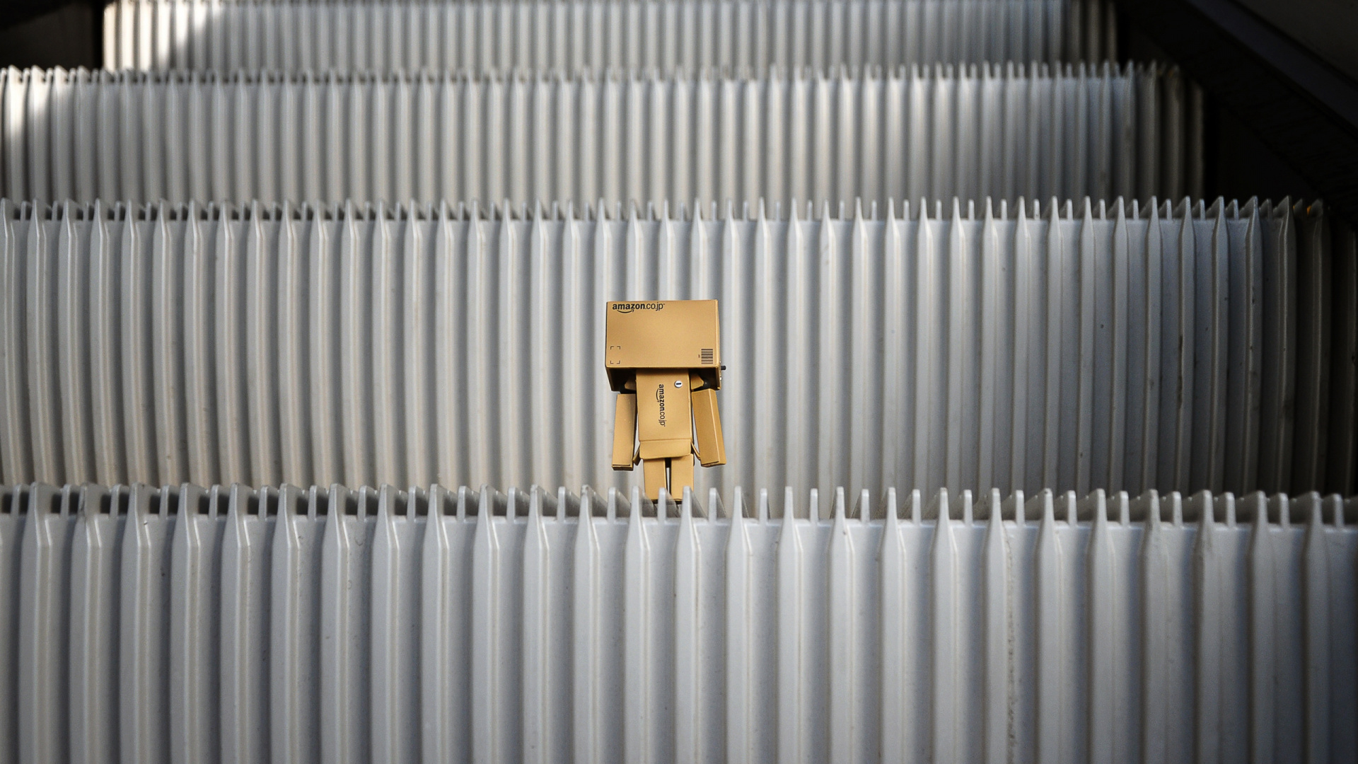 Brown Cardboard Box on White Window Blinds. Wallpaper in 1920x1080 Resolution