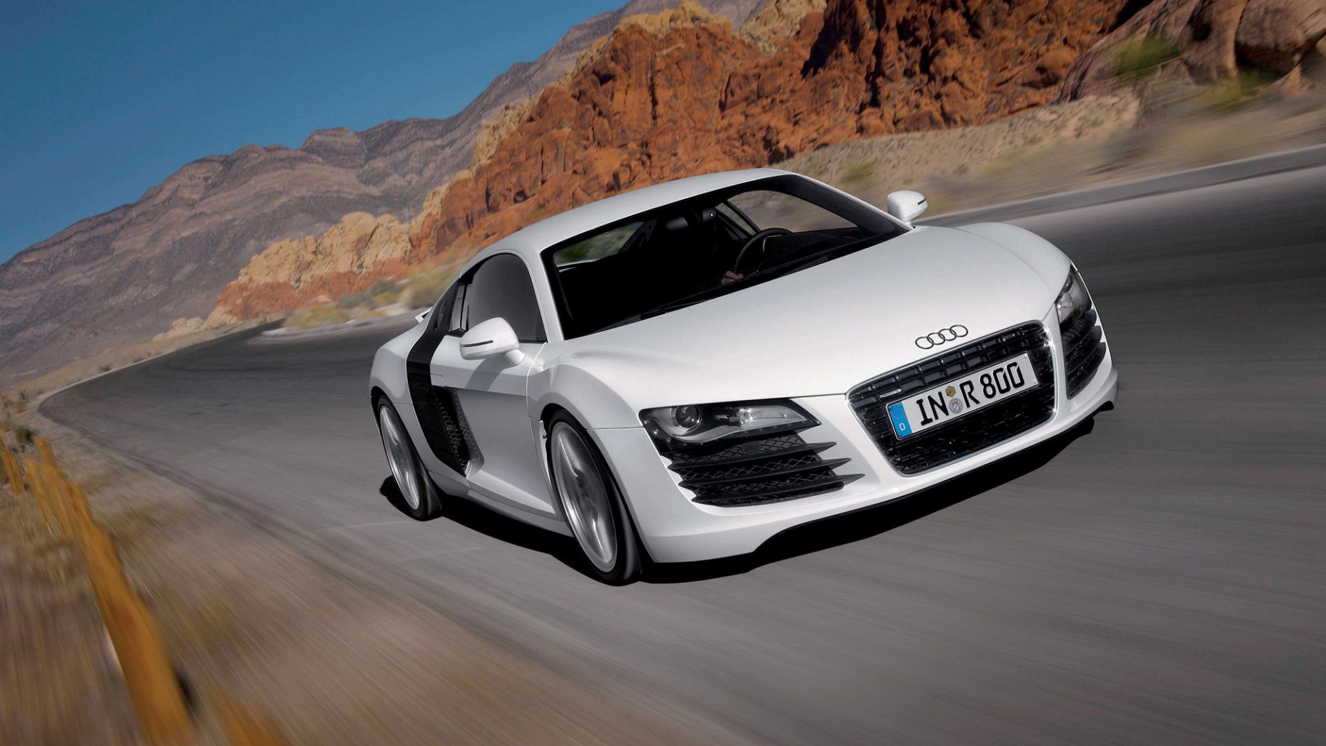 Audi r 8 Blanche Sur Route Pendant la Journée. Wallpaper in 1920x1080 Resolution