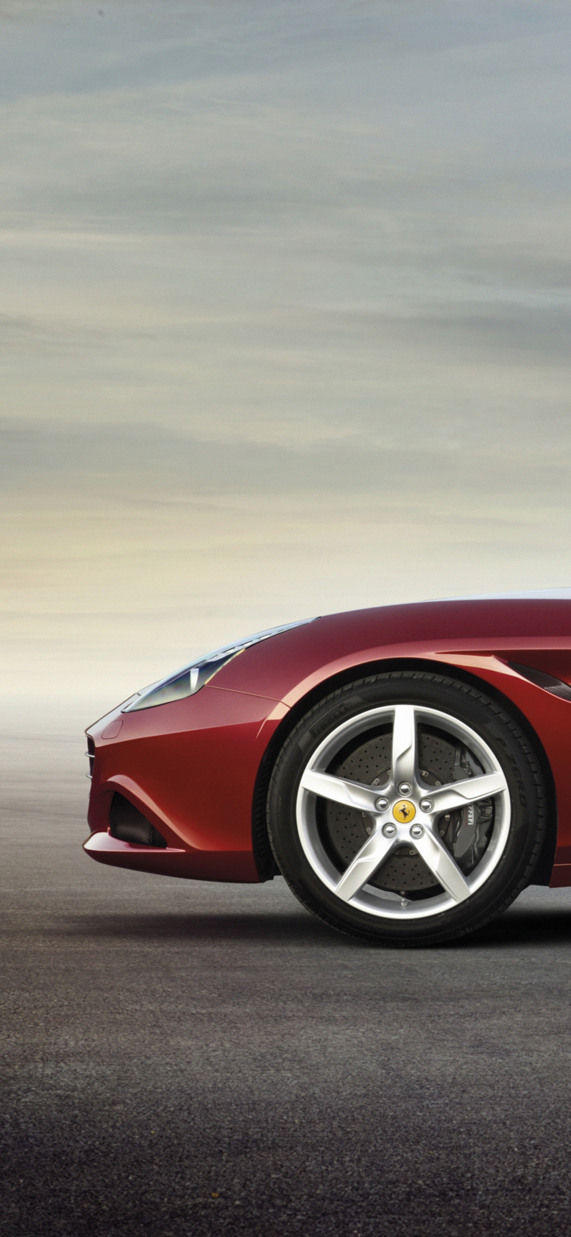 Coupé Cabriolet Rouge Sur Route Goudronnée Grise Pendant la Journée. Wallpaper in 1125x2436 Resolution