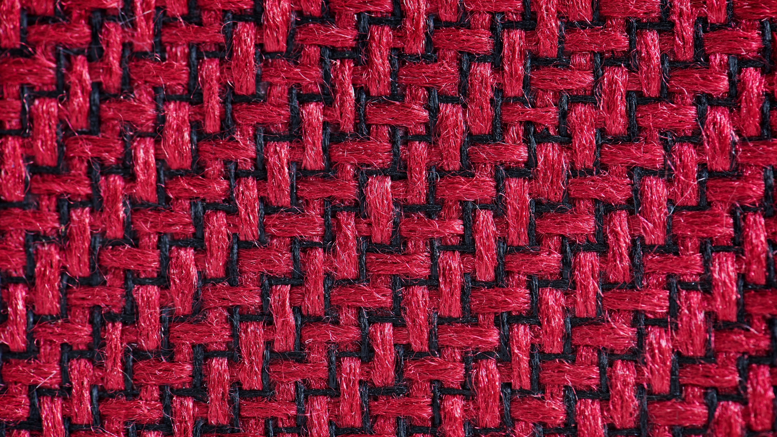 Rot-schwarzer Strickstoff. Wallpaper in 2560x1440 Resolution
