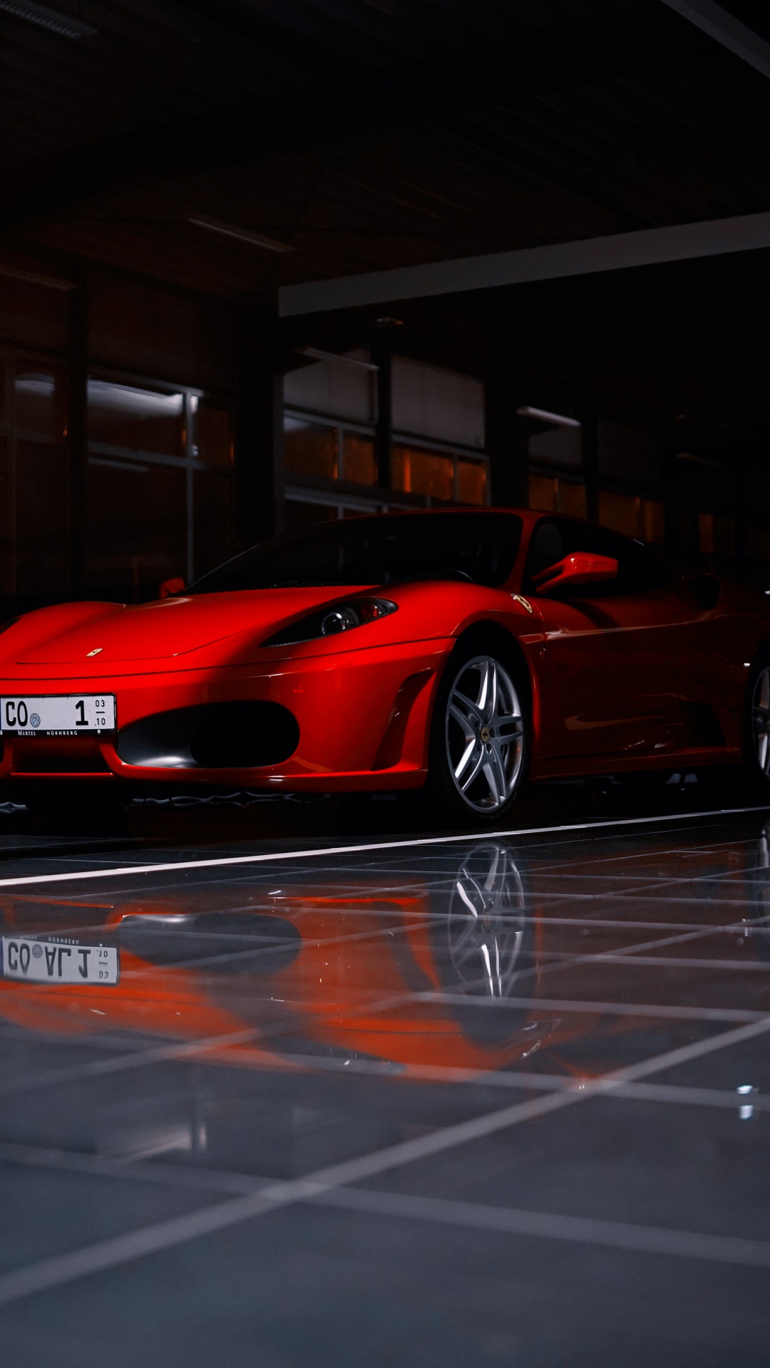 Ferrari 458 Italia Rojo Estacionado en el Estacionamiento. Wallpaper in 1080x1920 Resolution