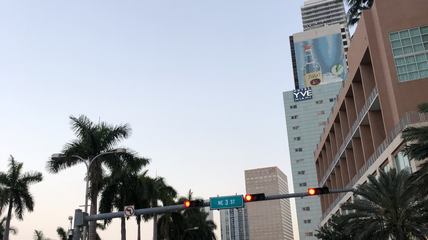 King, Road, Infrastructure, Road Surface, Street. Wallpaper in 1366x768 Resolution