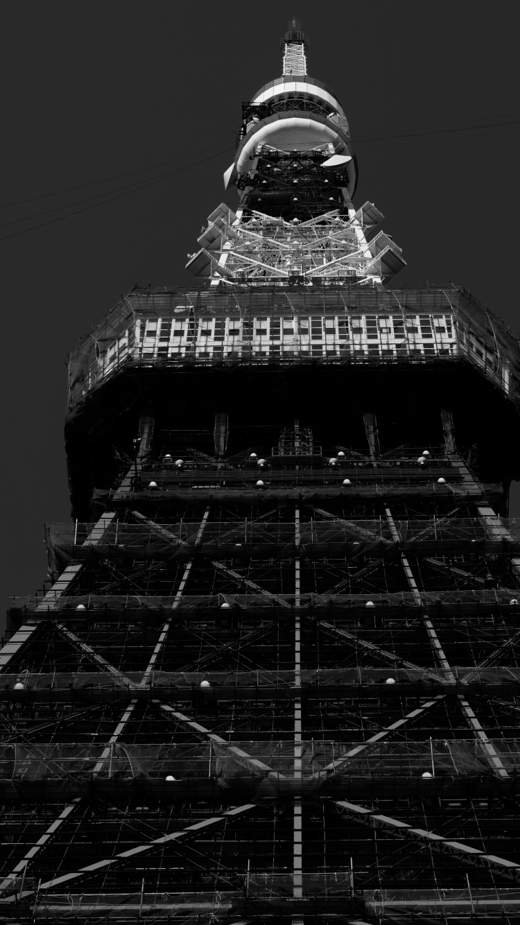 Torre en Blanco y Negro Con Luces. Wallpaper in 750x1334 Resolution