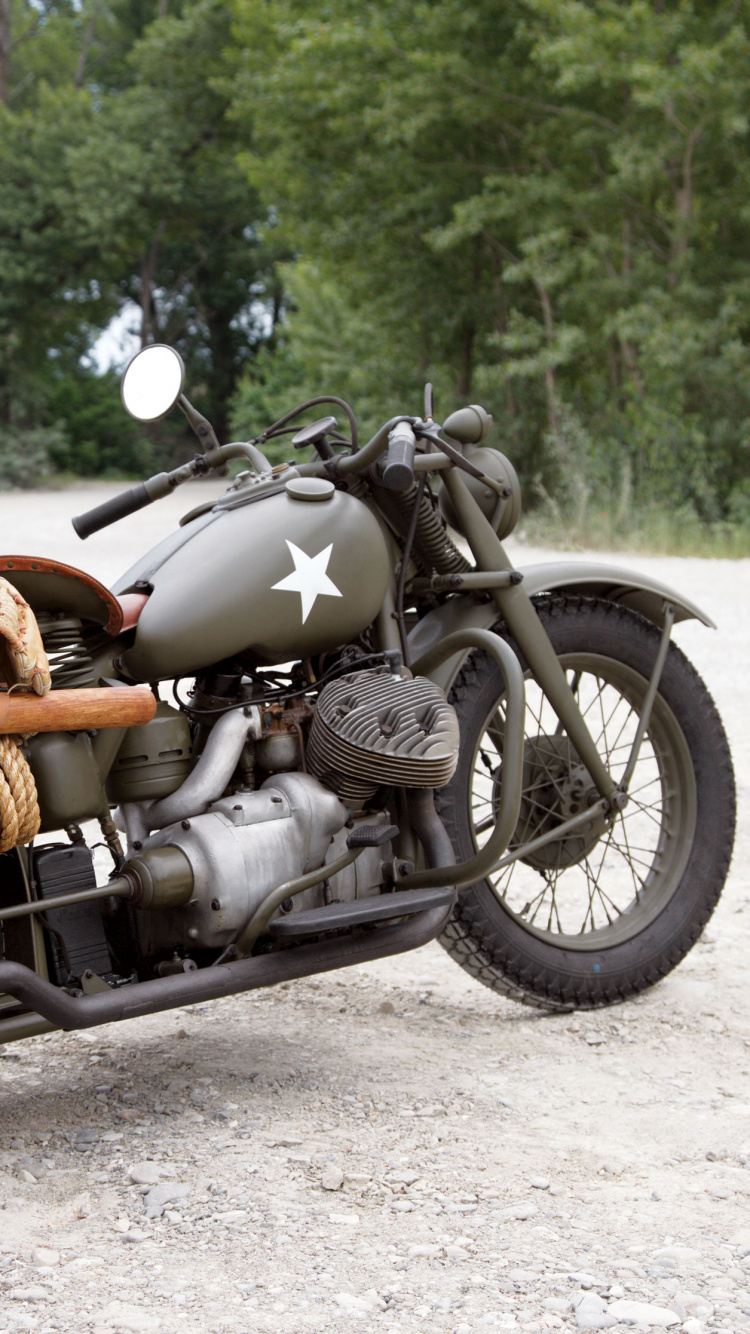 Black and Brown Cruiser Motorcycle Parked on Gray Concrete Road During Daytime. Wallpaper in 750x1334 Resolution