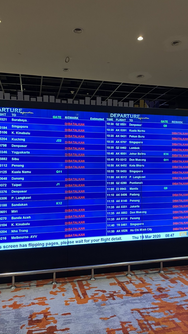 Airport, COVID-19, Suvarnabhumi Airport, Light, Electronic Device. Wallpaper in 720x1280 Resolution