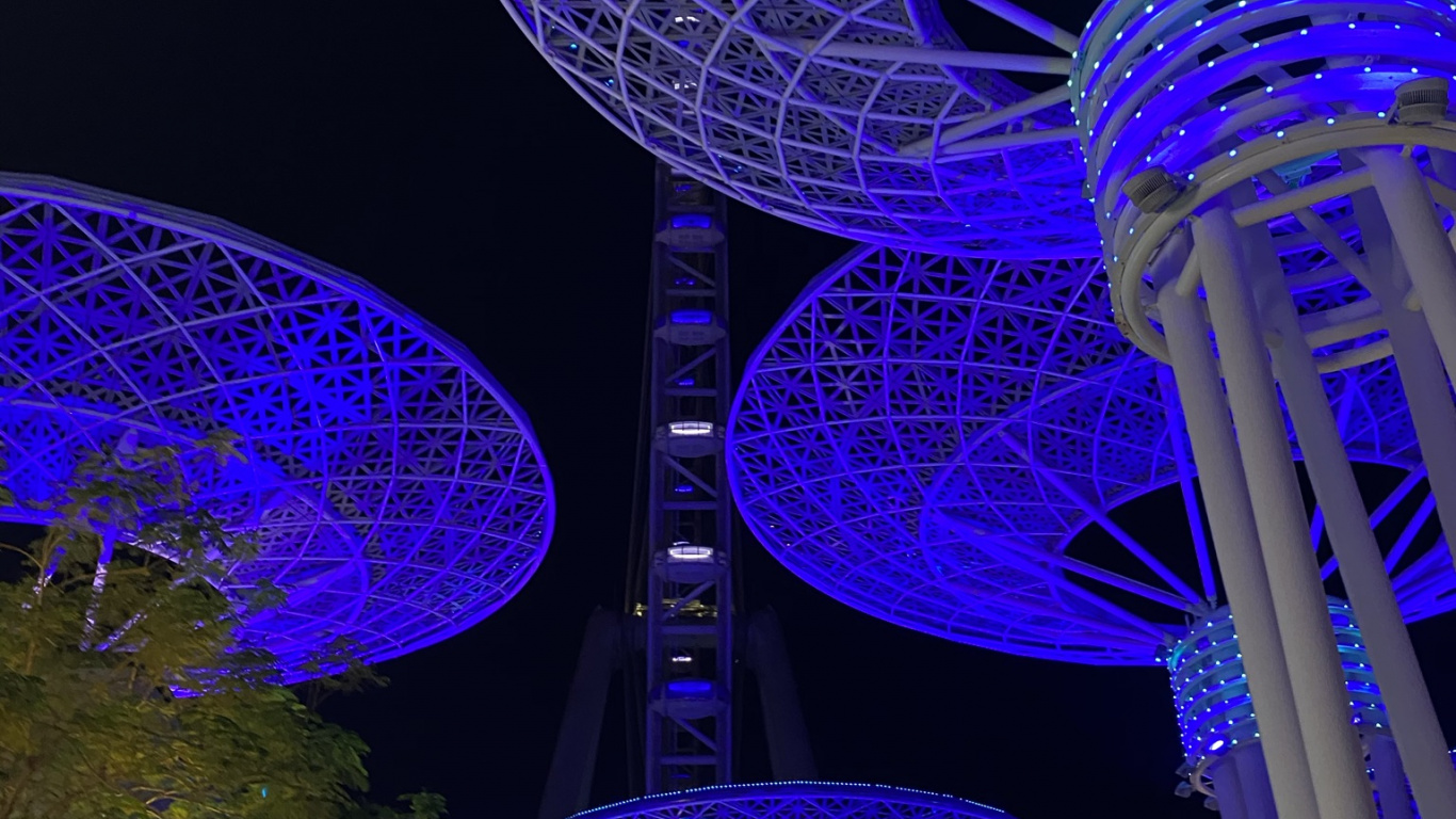Singapore, Landmark, Majorelle Blue, Ferris Wheel, Light. Wallpaper in 1366x768 Resolution