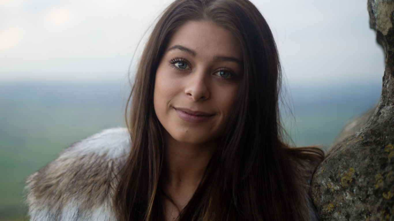 Beauty, Skin, Head, Lip, Smile. Wallpaper in 1366x768 Resolution