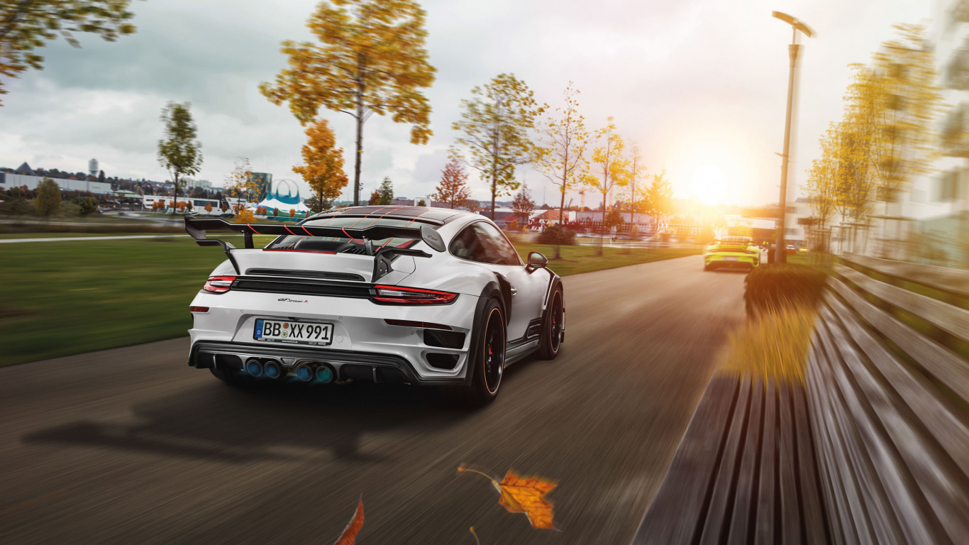 Porsche 911 Blanco y Negro en la Carretera Durante el Día. Wallpaper in 1366x768 Resolution