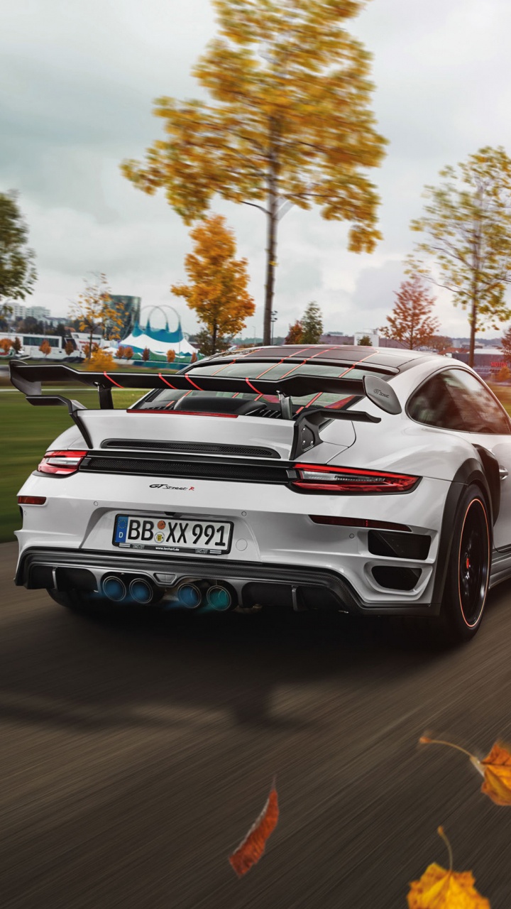 Porsche 911 Blanche et Noire Sur Route Pendant la Journée. Wallpaper in 720x1280 Resolution