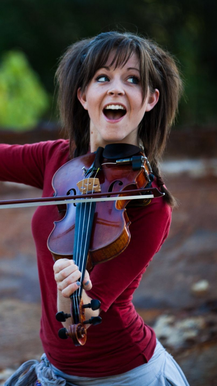 Lindsey Stirling, Erholung, Musik, Mädchen, Abenteuer. Wallpaper in 750x1334 Resolution