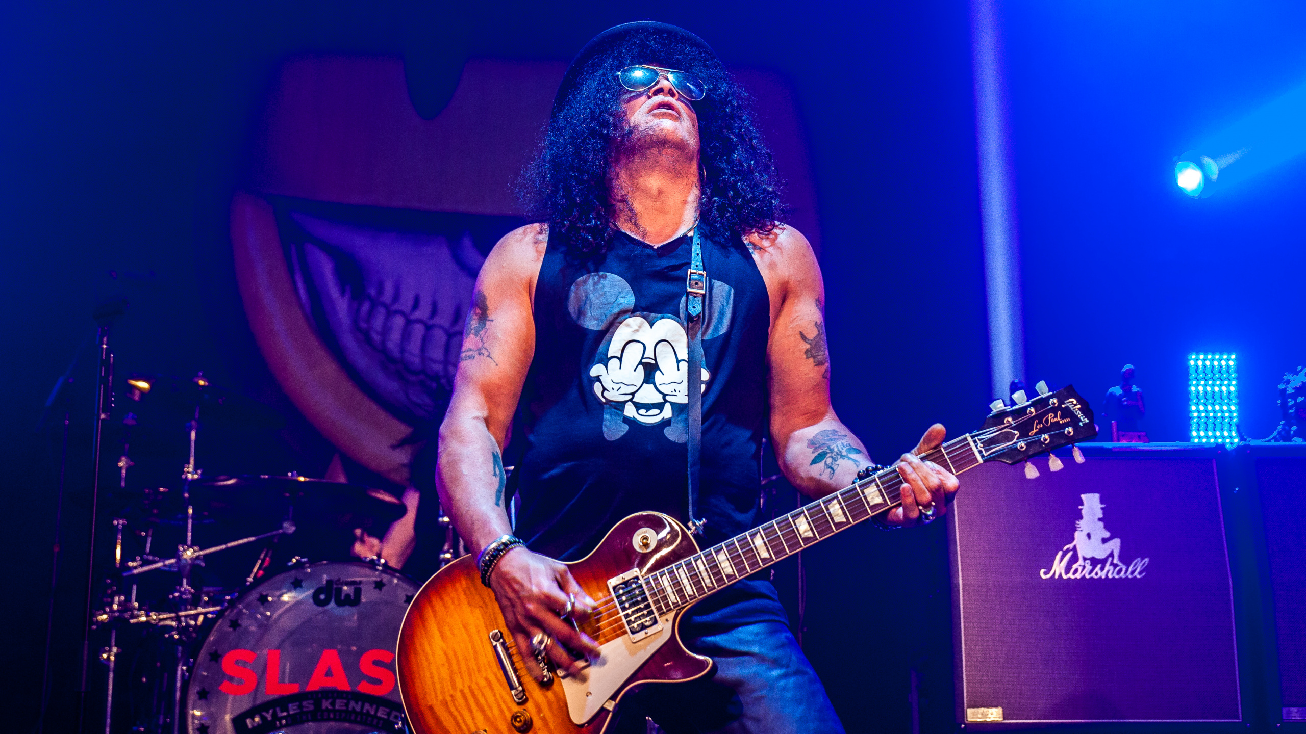 Stage, Bass Guitar, Rock Concert, Electric Guitar, Guitar. Wallpaper in 2560x1440 Resolution