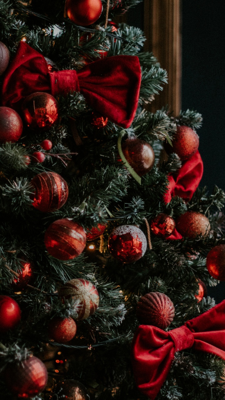 The Riverside Theater, Christmas, 2022, Christmas Tree, Christmas Ornament. Wallpaper in 720x1280 Resolution