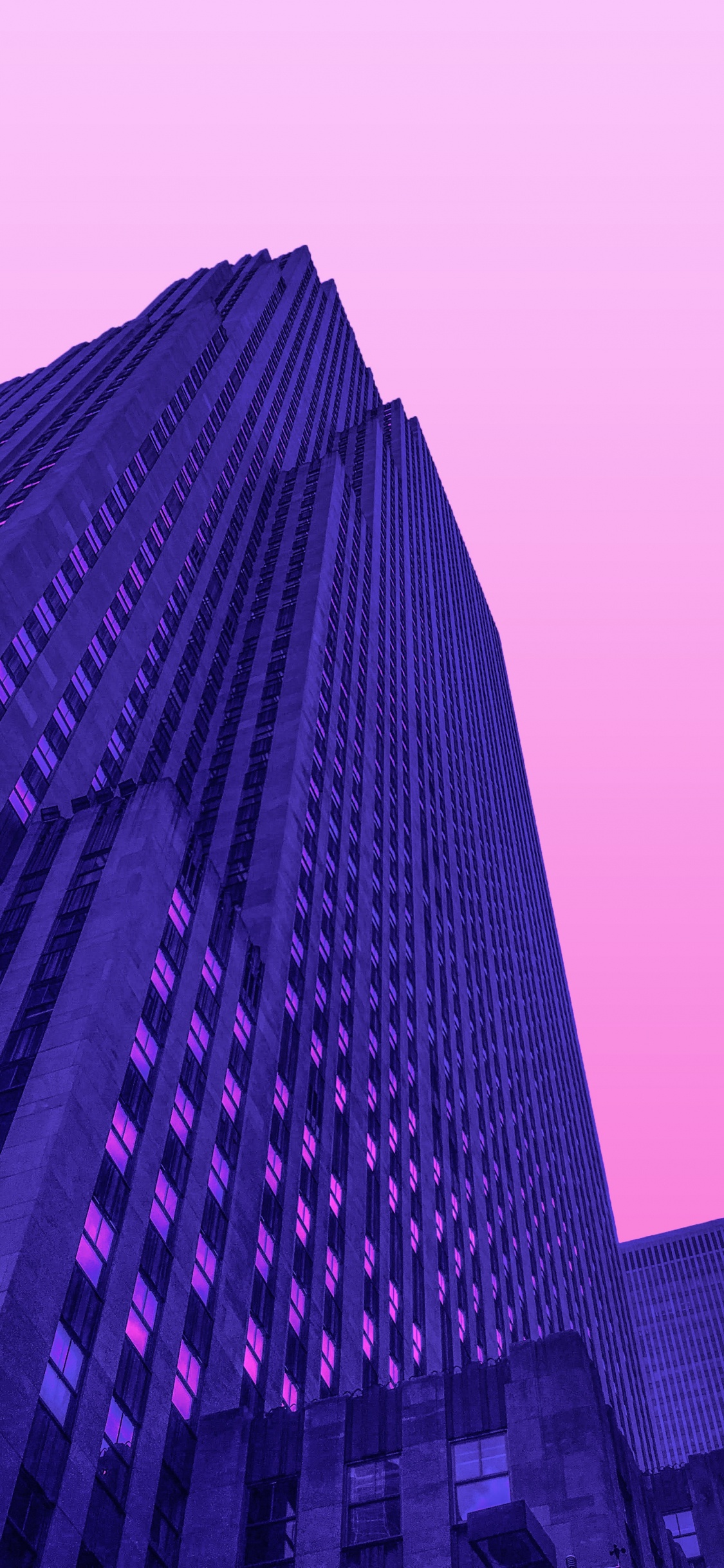 Schwarz-graues Hochhaus. Wallpaper in 1125x2436 Resolution