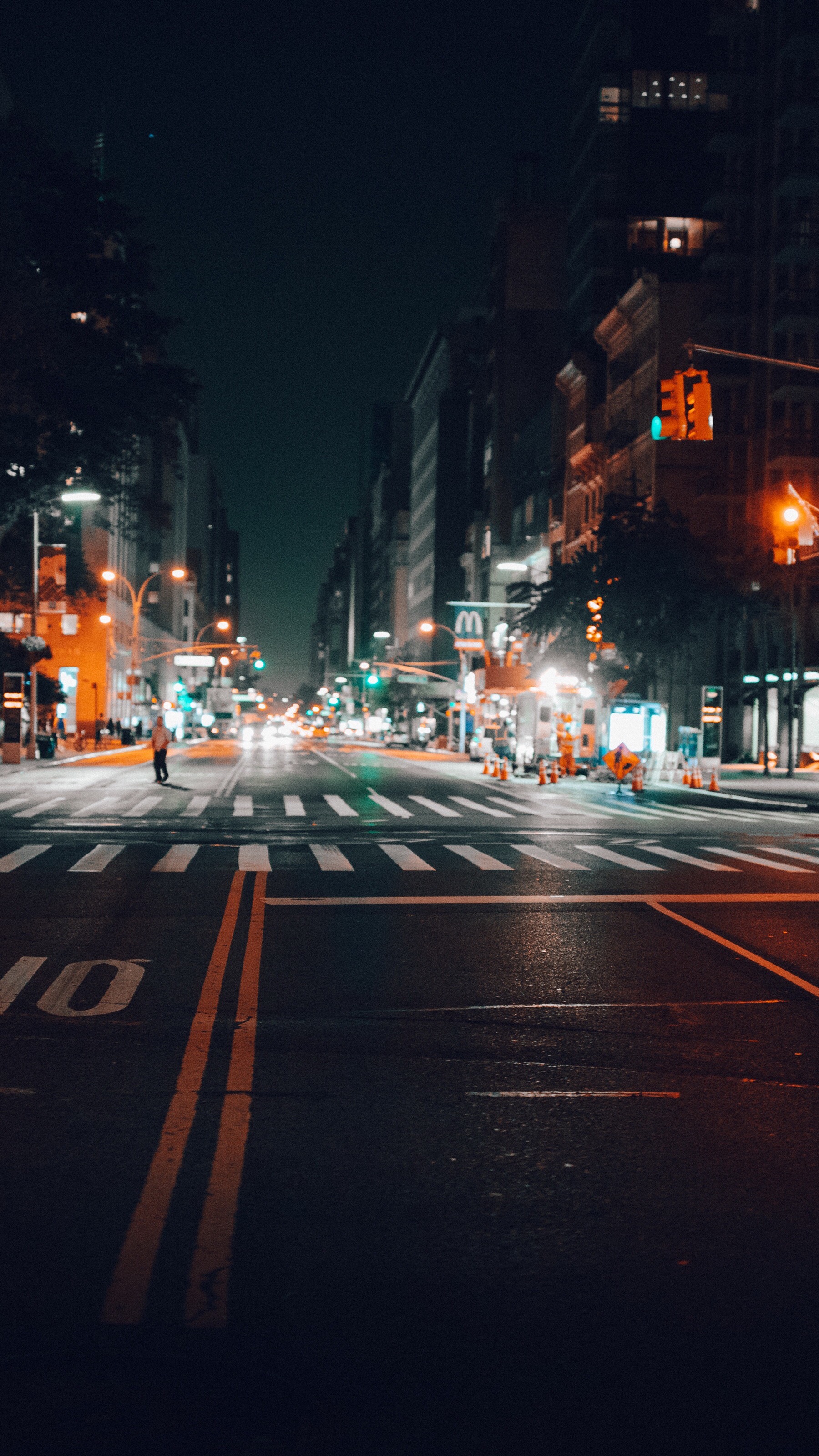 calle de la ciudad de noche