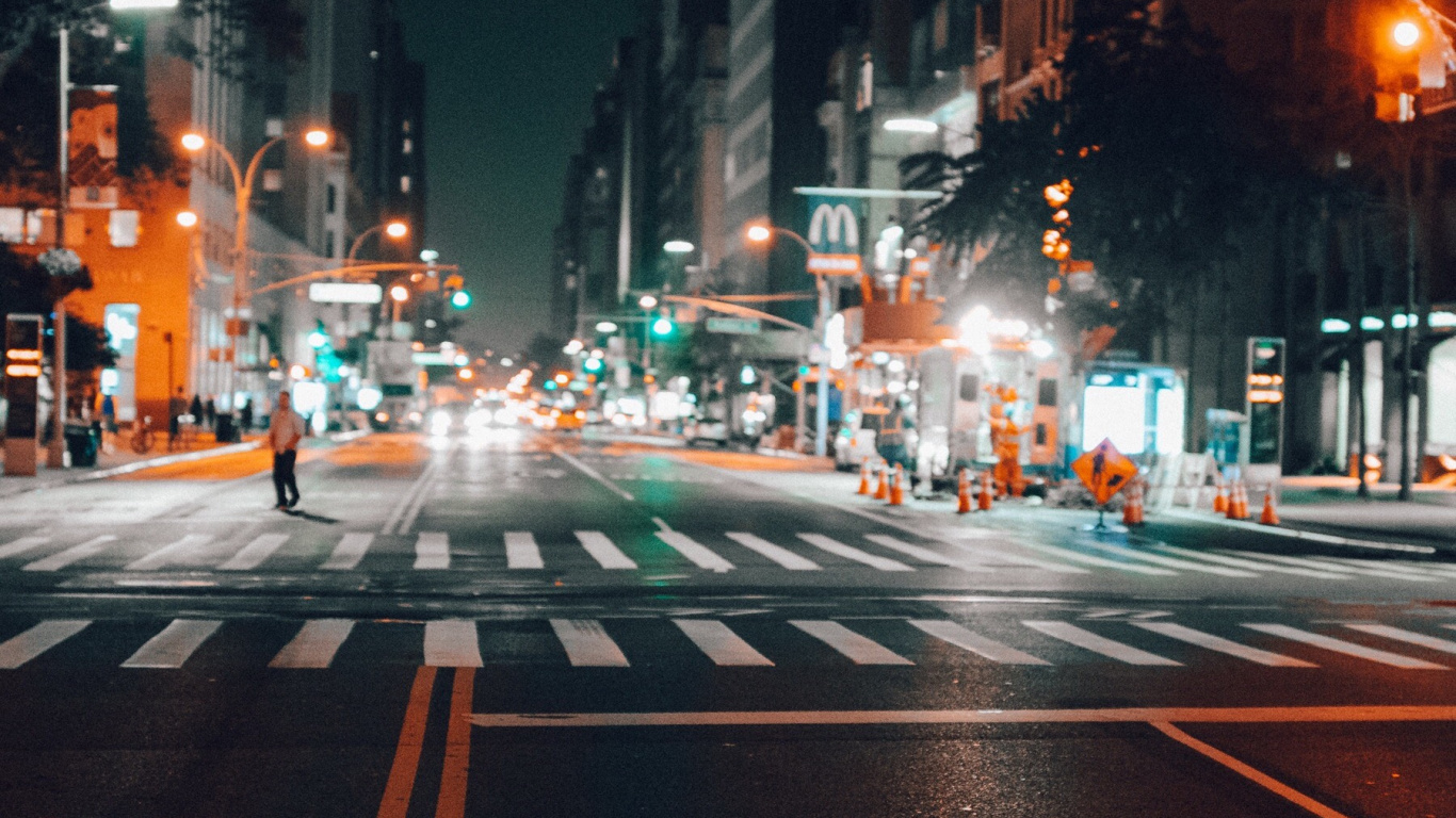 Rue Vide de la Ville la Nuit, Rue, Nuit, Route, New York. Wallpaper in 1366x768 Resolution