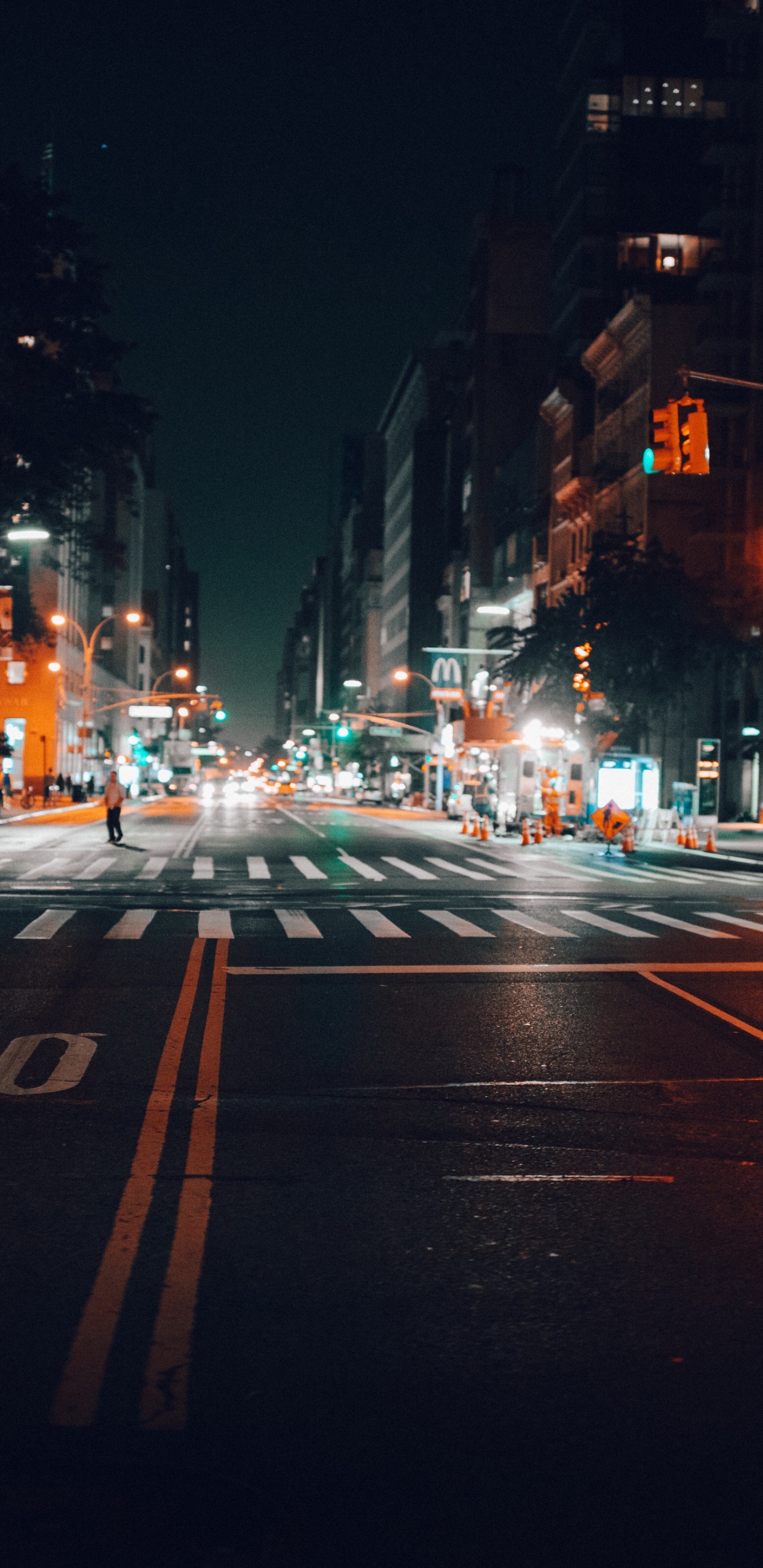 Rue Vide de la Ville la Nuit, Rue, Nuit, Route, New York. Wallpaper in 1440x2960 Resolution