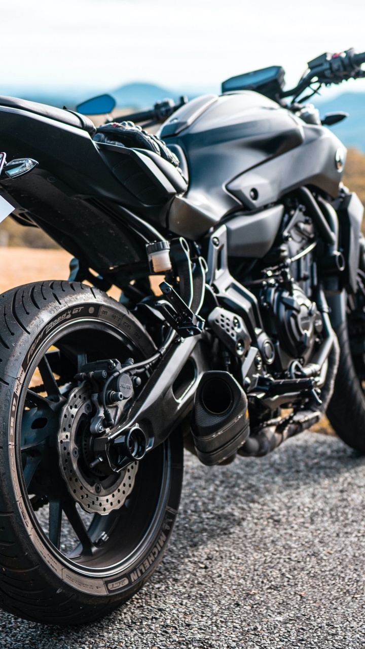 Motocicleta, Casco de la Motocicleta, Rueda, Neumatico, El Tanque de Combustible. Wallpaper in 720x1280 Resolution