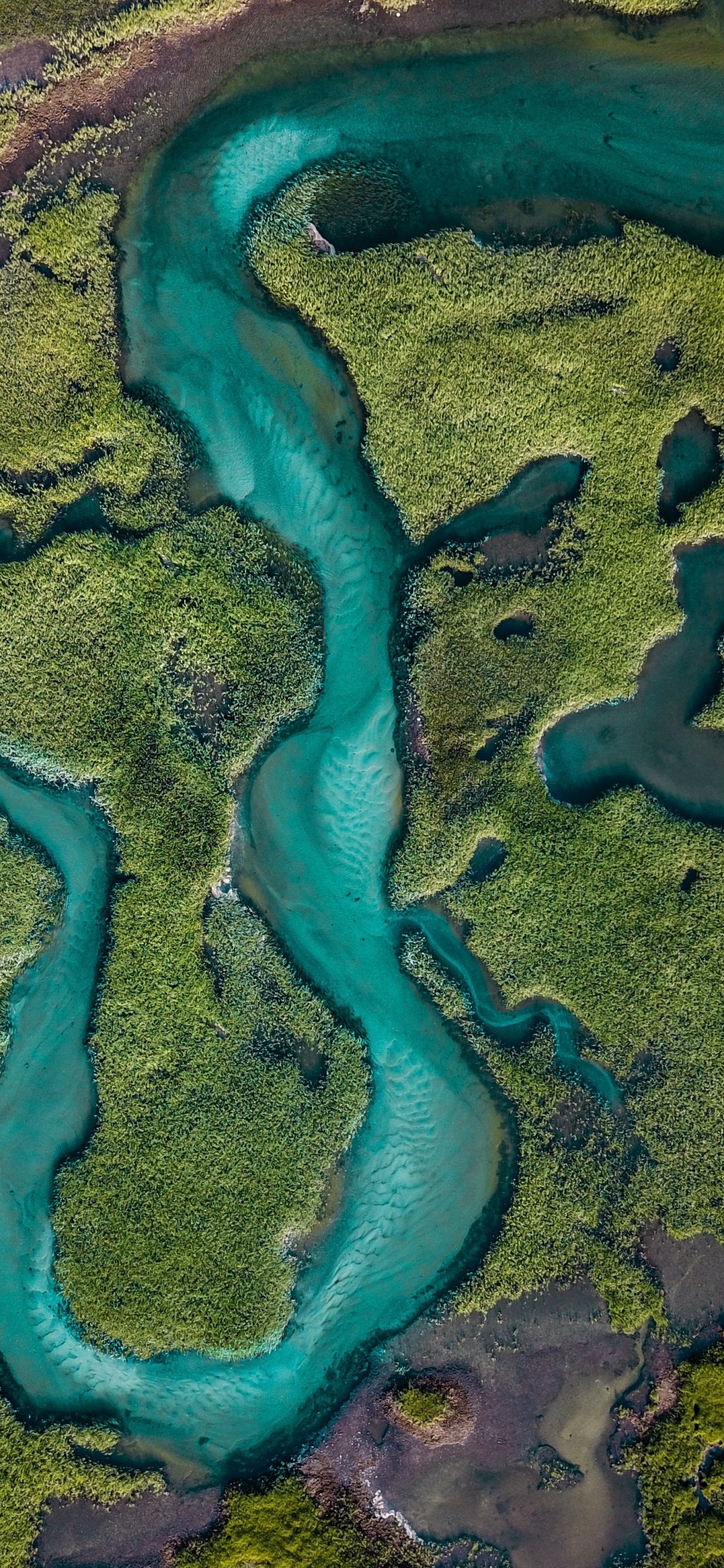 Blaue Und Braune Abstrakte Malerei. Wallpaper in 1242x2688 Resolution