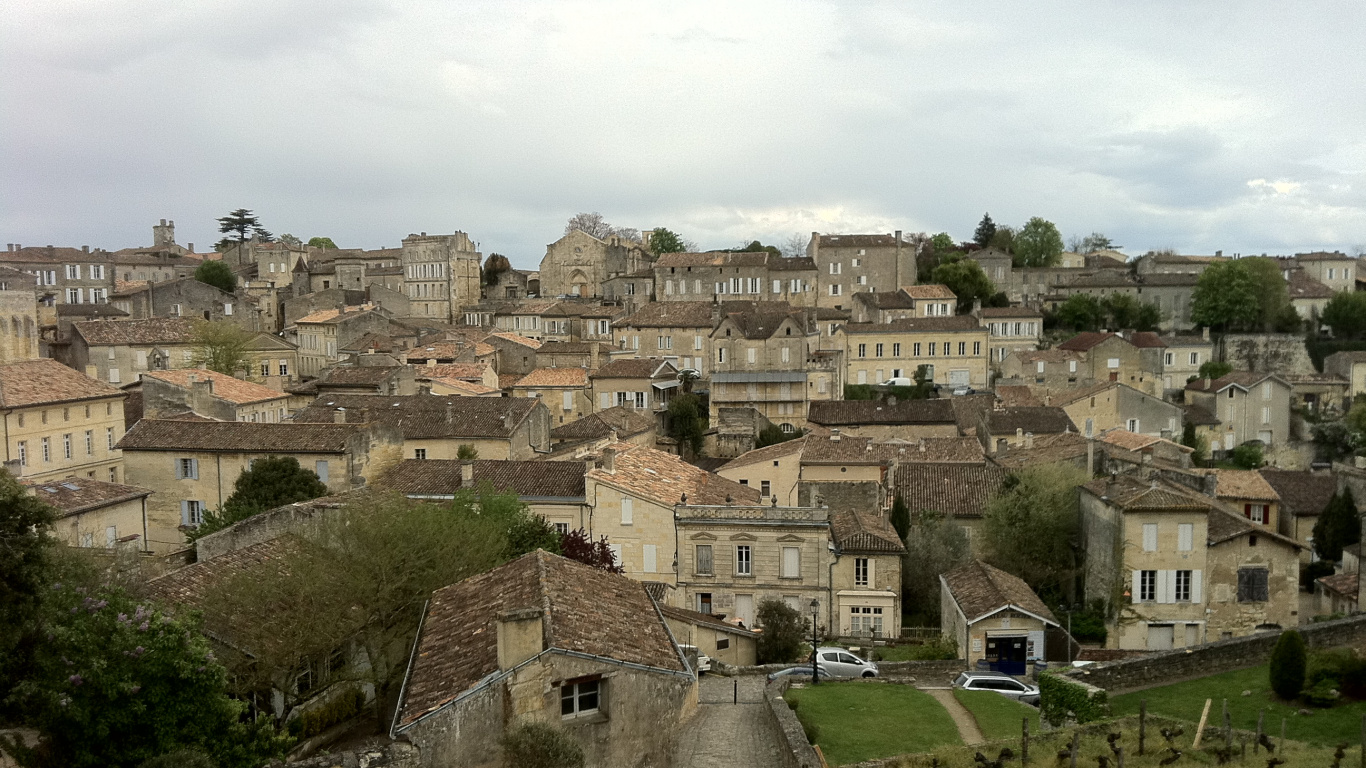 Saint-milion, City, Village, Town, Mountain Village. Wallpaper in 1366x768 Resolution