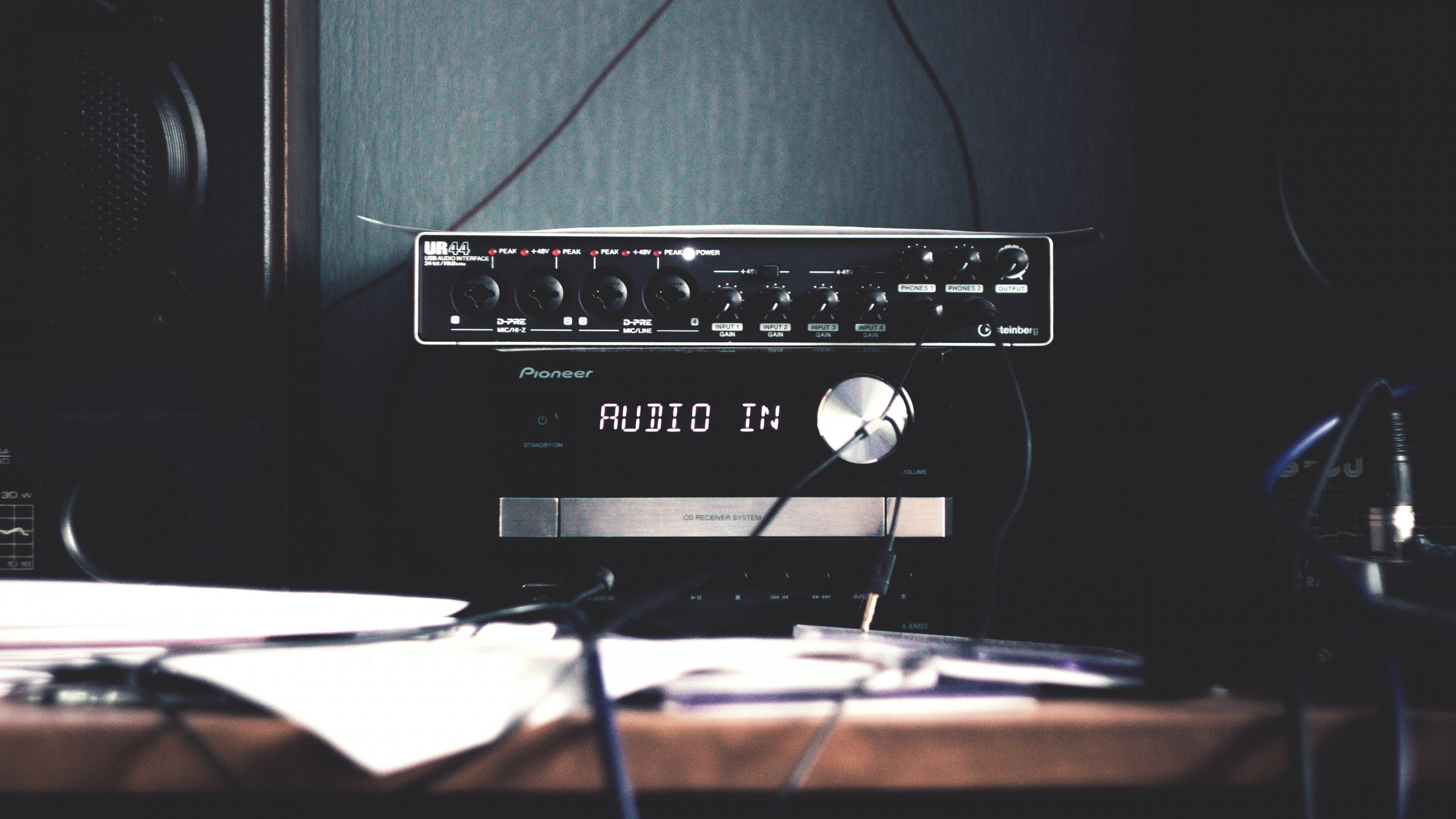 Radio, Internet Radio, Electronics, Technology, Room. Wallpaper in 2560x1440 Resolution