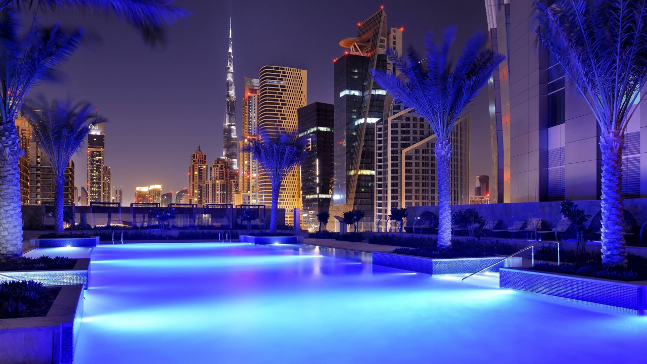 Edificios de Gran Altura Durante la Noche. Wallpaper in 1280x720 Resolution