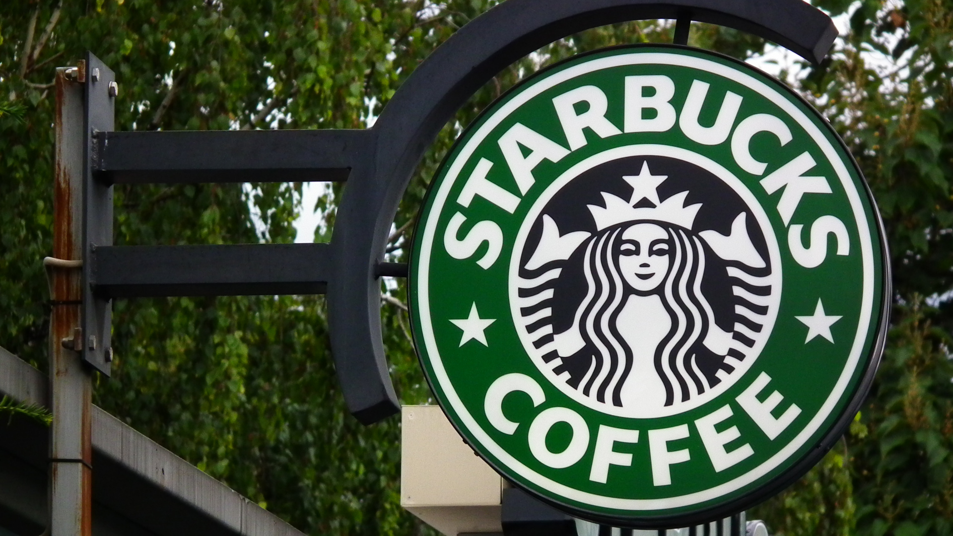 Green and White Starbucks Coffee Signage. Wallpaper in 1920x1080 Resolution