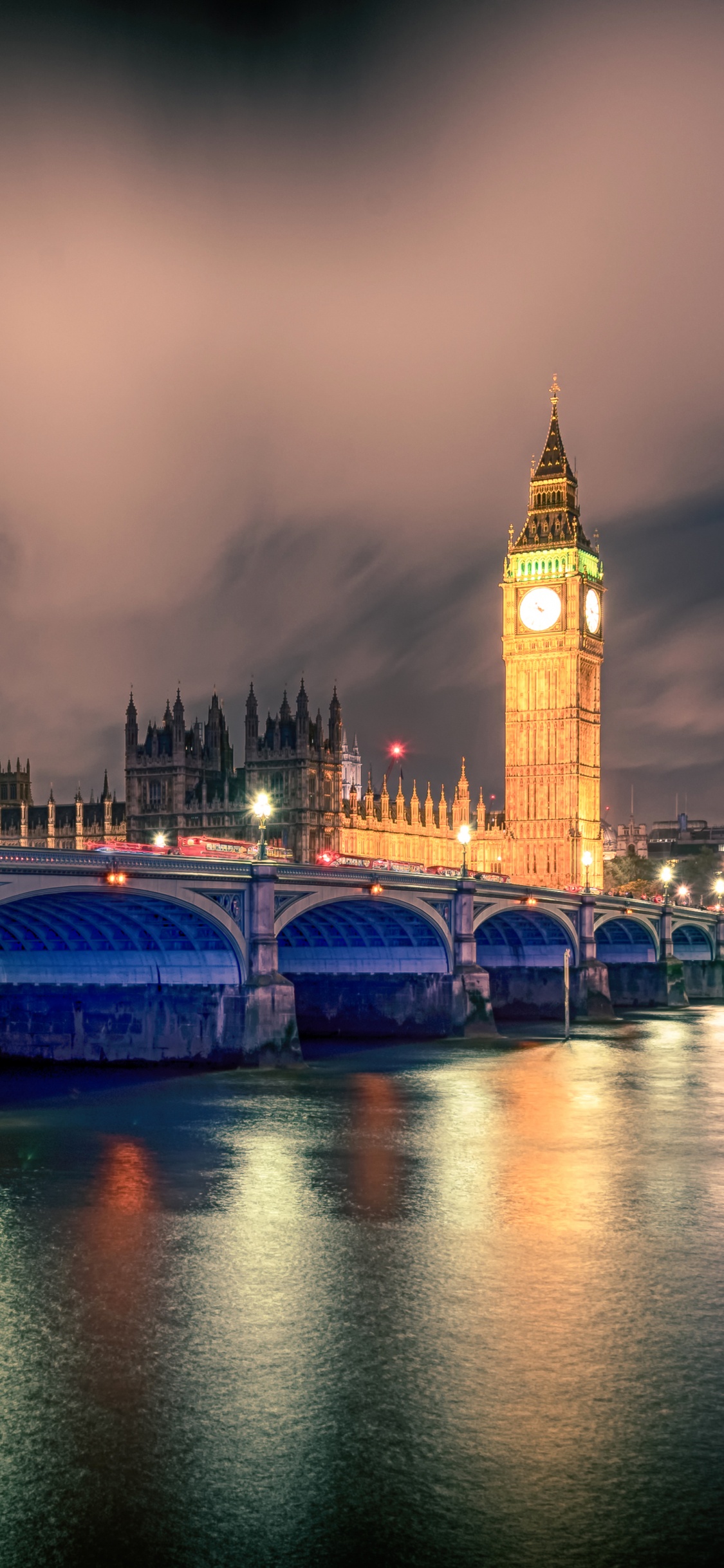 Big Ben London During Night Time. Wallpaper in 1125x2436 Resolution