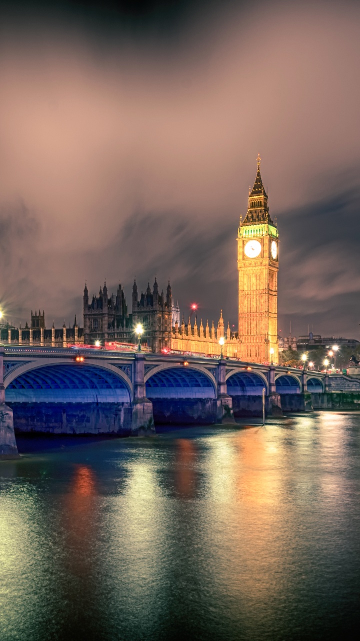Big Ben London During Night Time. Wallpaper in 720x1280 Resolution