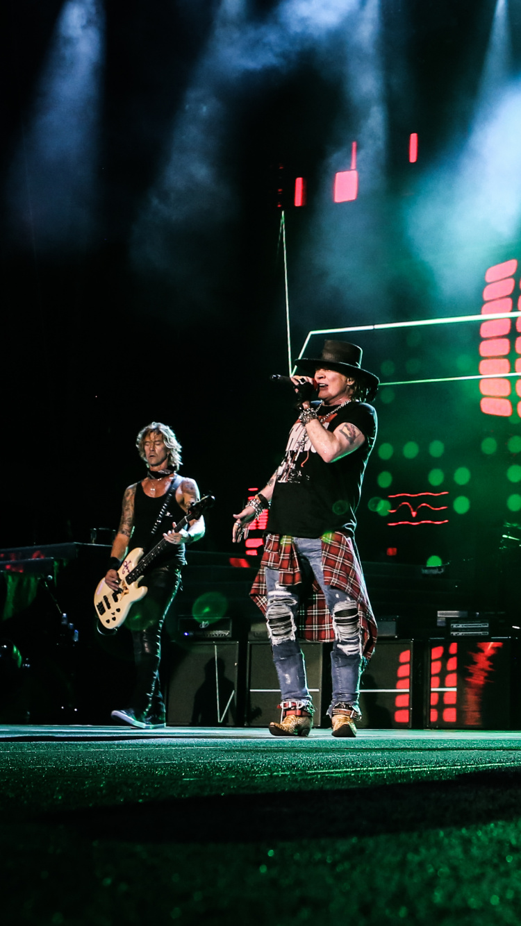 No en Esta Vida Gira, Guns N Roses, Concierto de Rock, Rendimiento, Entretenimiento. Wallpaper in 750x1334 Resolution
