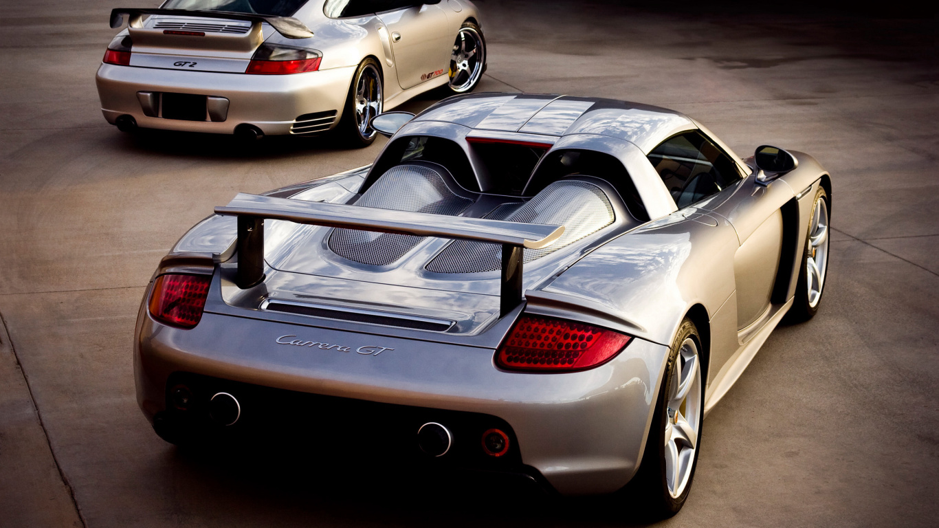 Porsche 911 Blanche Sur Route. Wallpaper in 1366x768 Resolution