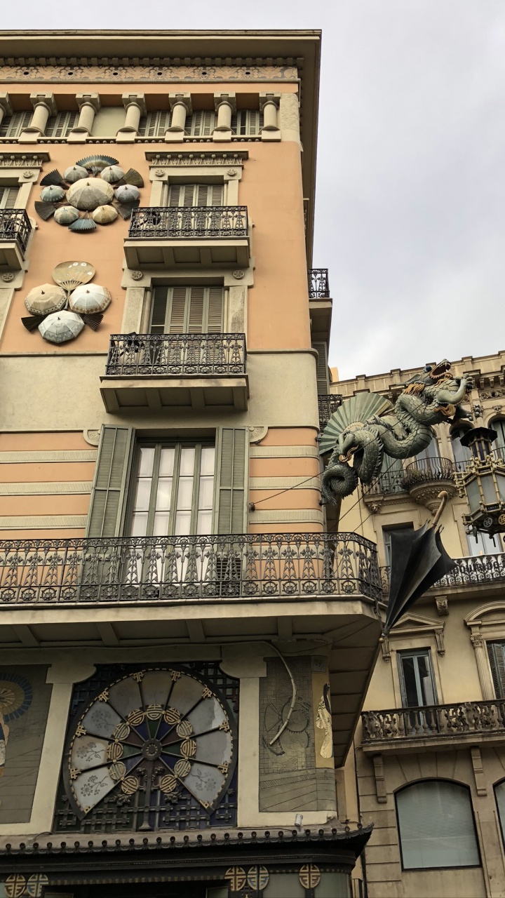 Casa Bruno Marcos, Casa Batll, Fachada, Arquitectura, la Arquitectura Clásica. Wallpaper in 720x1280 Resolution